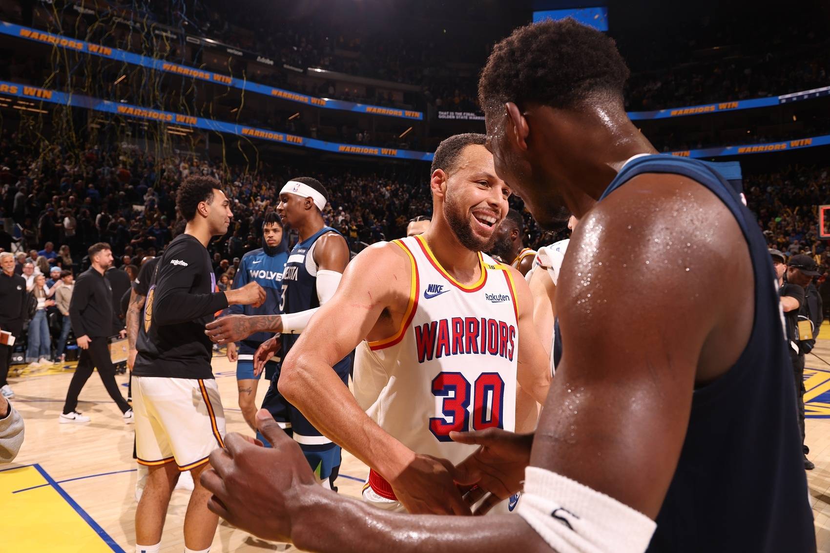 包含勇士连胜结束,遭遇强大对手一败的词条 包含勇士连胜结束,遭遇强大对手一败的词条