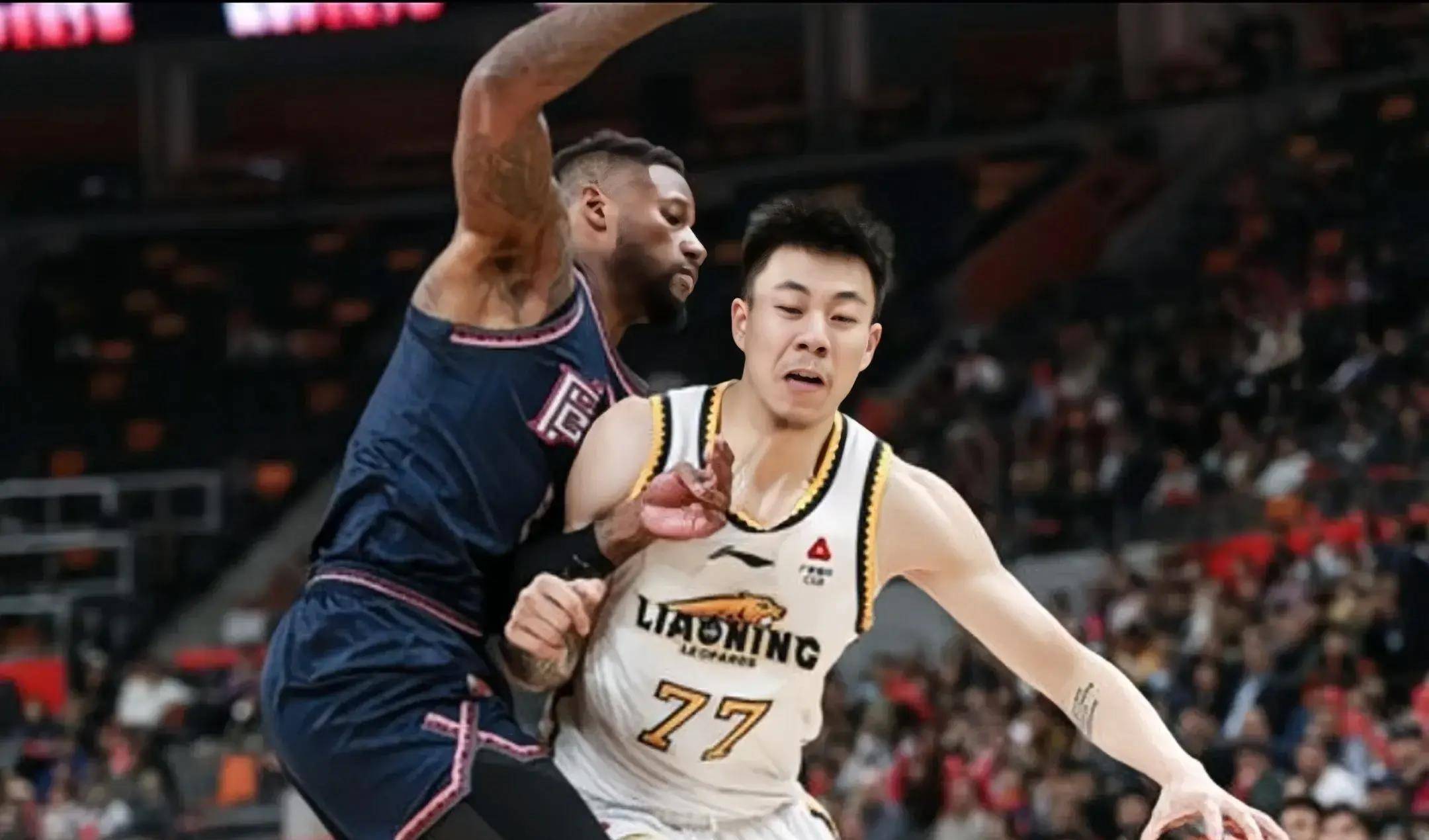 广东男篮主场大胜,雄霸榜首 广东男篮主场大胜,雄霸榜首