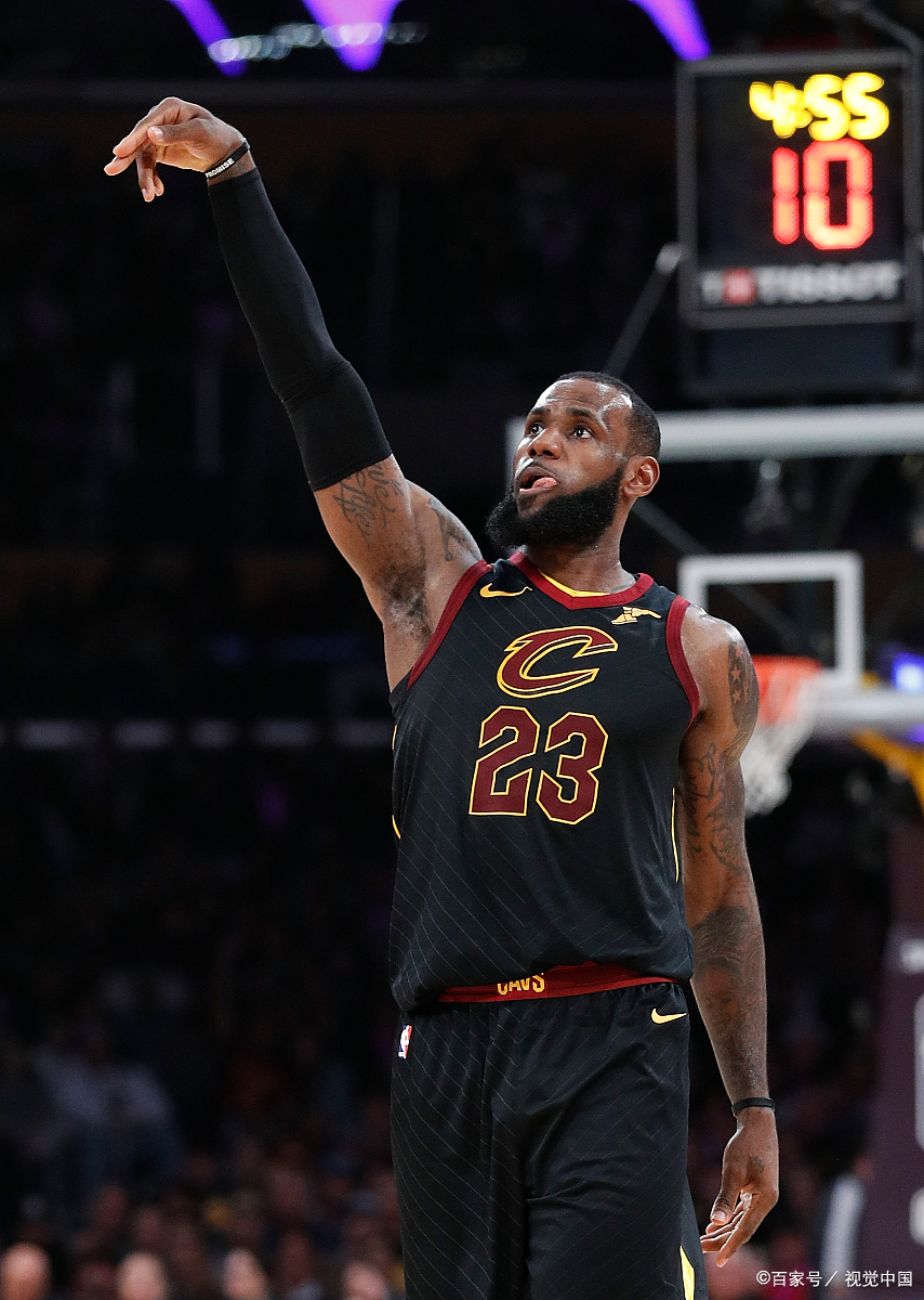 开云sport-篮球选手刷新世界纪录，震撼全场