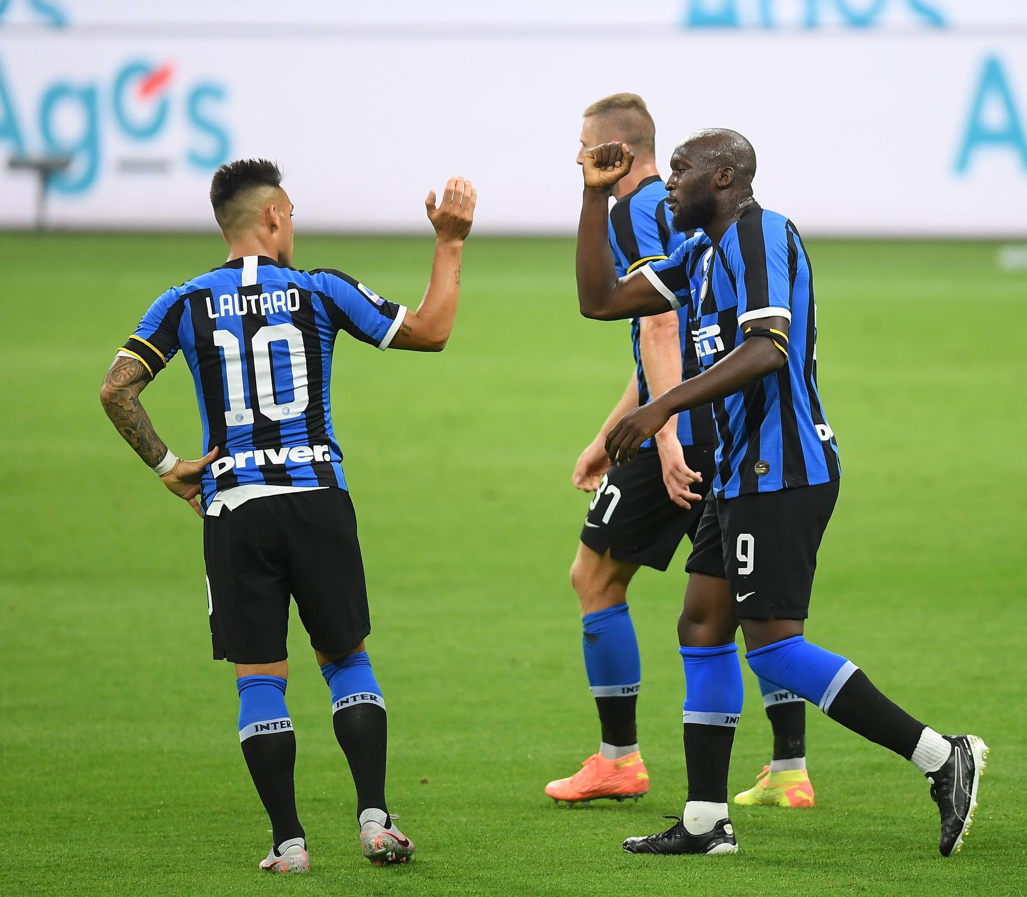 法国轻取国际米兰,佩德里点燃赛场 法国轻取国际米兰,佩德里点燃赛场