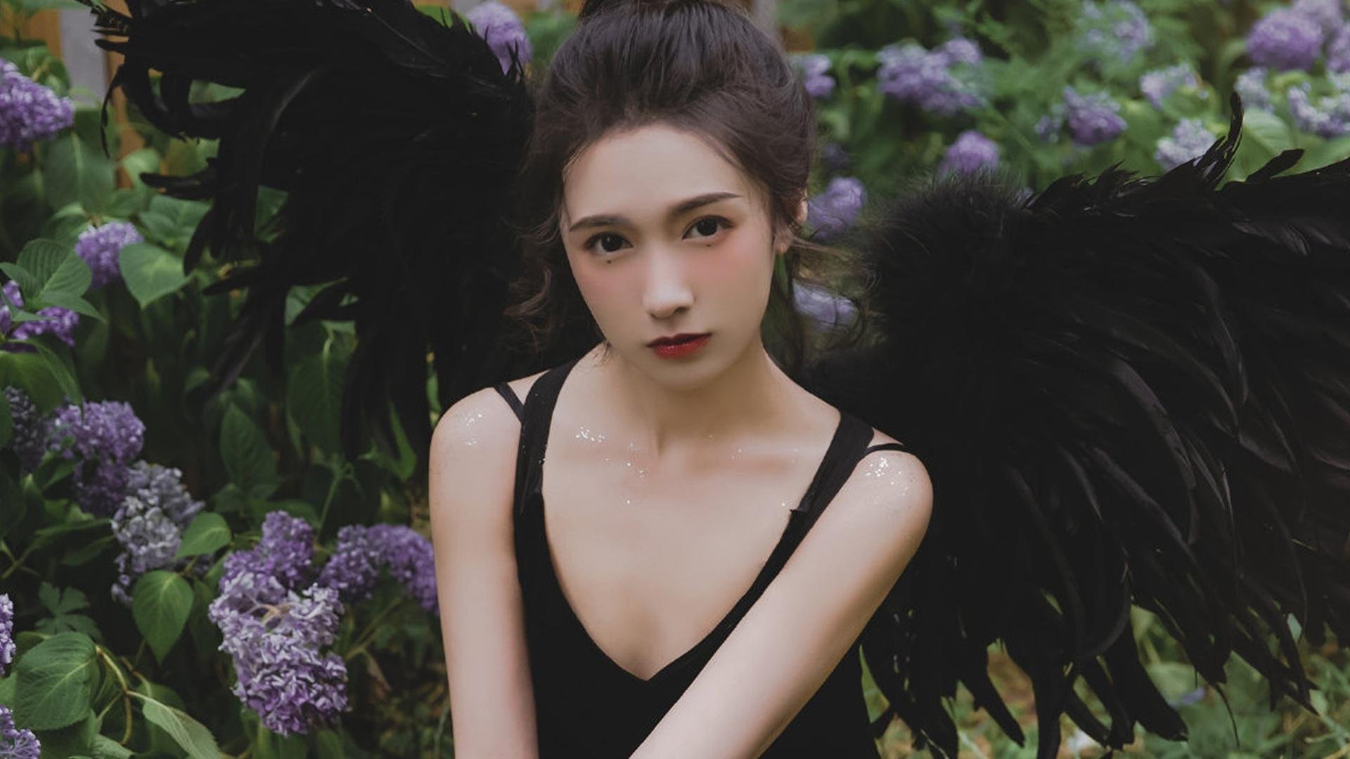 开云体育入口-西决生死战之夜，贝恩如流星划过夜空，麦穗谦卑处尽显巨星光芒