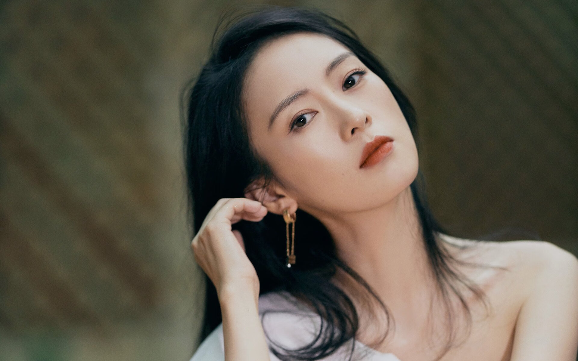 德罗赞进攻端展现绝对统治力,黄蜂上演高效攻防速胜奇才